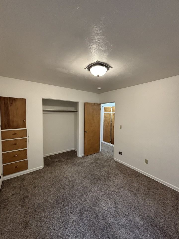 431 Abbot Road - Photo 6 of 49