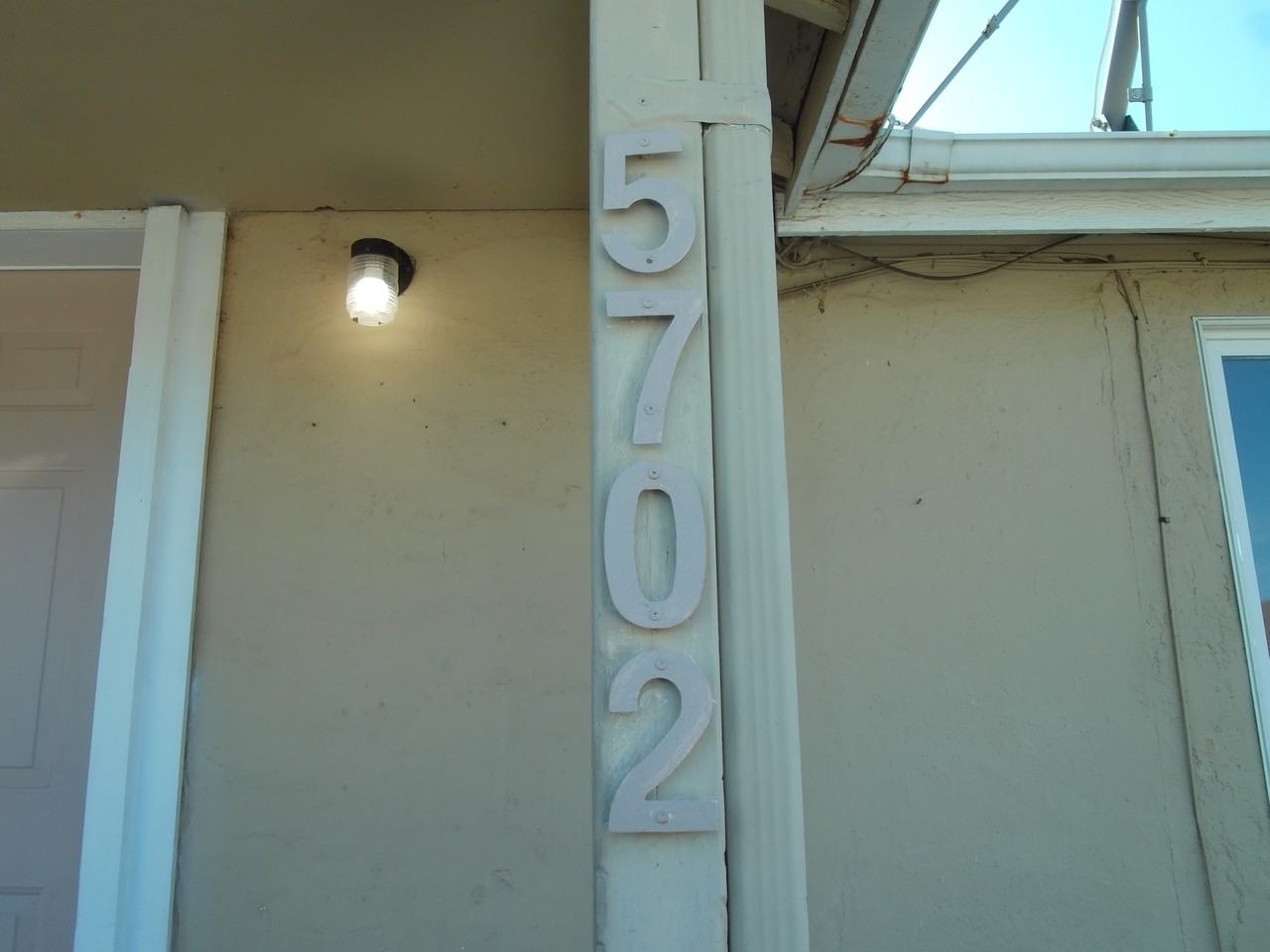 5702 Lindhurst Avenue - Photo 2 of 10