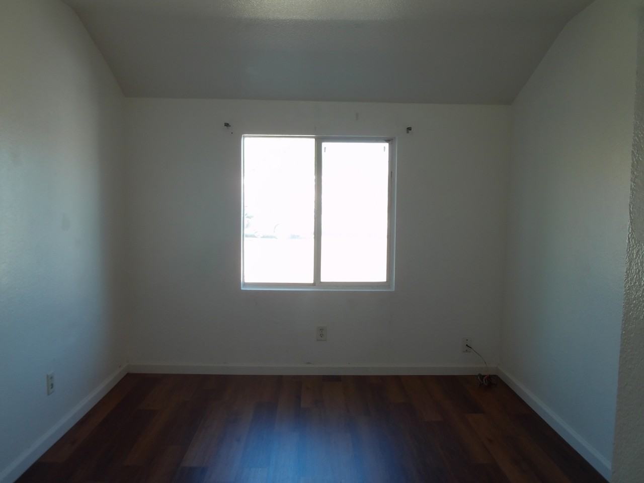 5702 Lindhurst Avenue - Photo 3 of 10