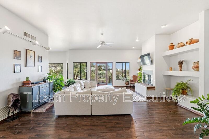 3901 N Vista De La Cima - Photo 3 of 44