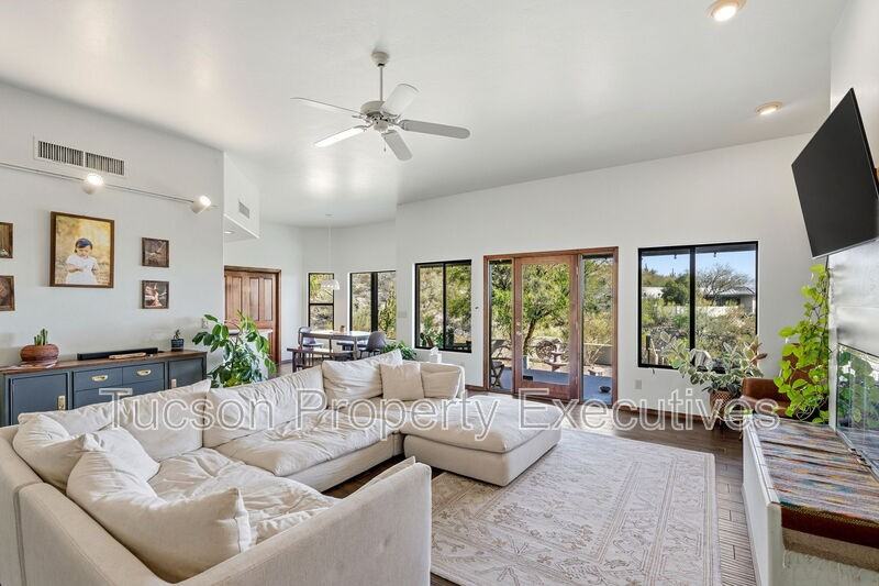 3901 N Vista De La Cima - Photo 5 of 44