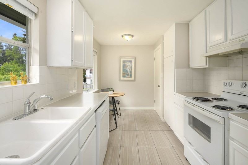14803 Corliss Ave N - Photo 3 of 20