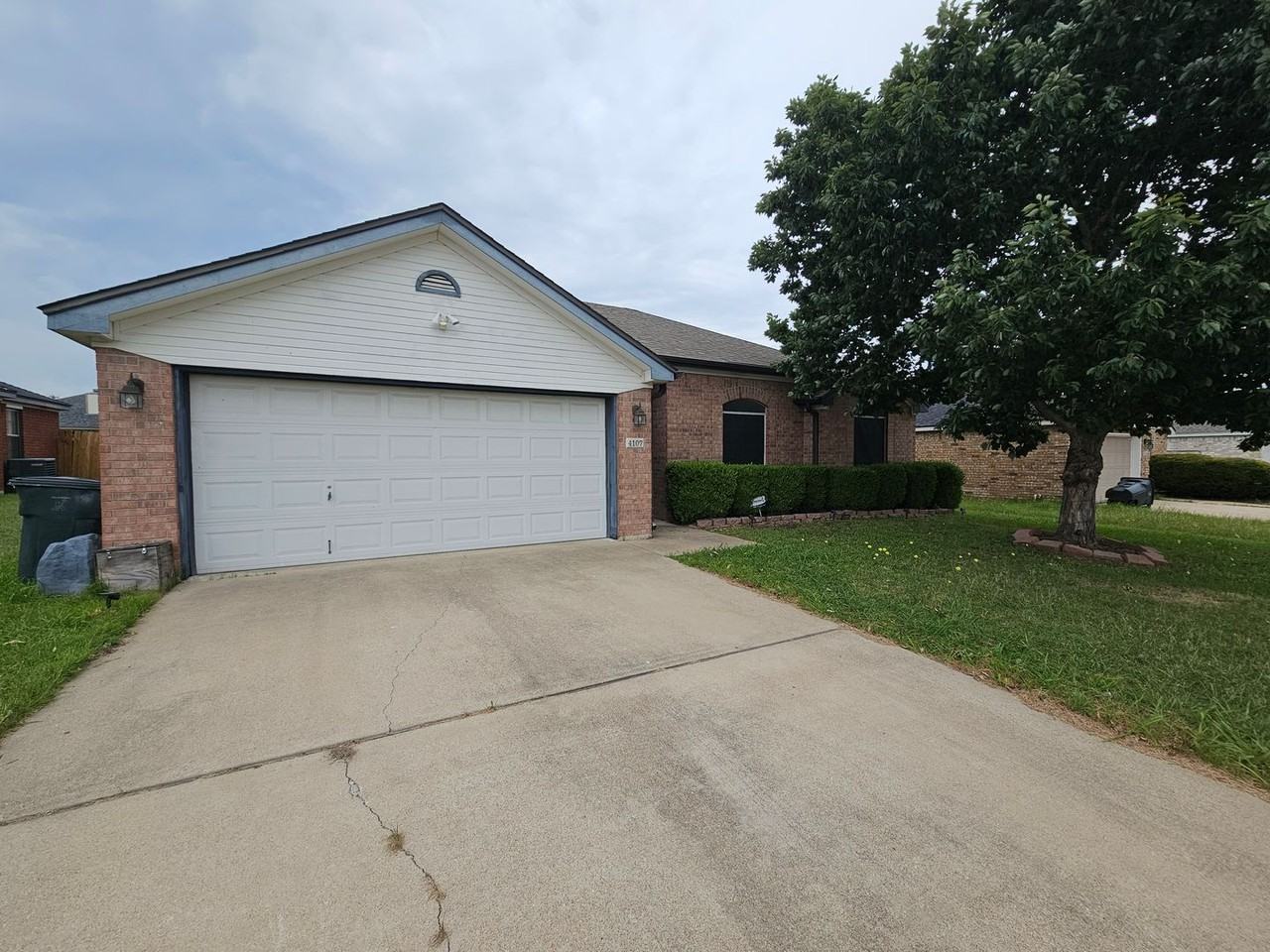 4107 Barrington Trl - Photo 2 of 17