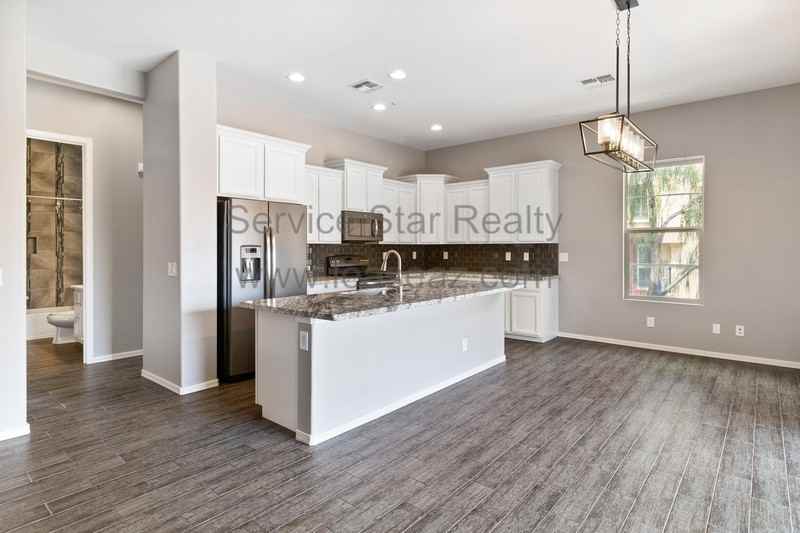 888 N Imperial Pl - Photo 5 of 35