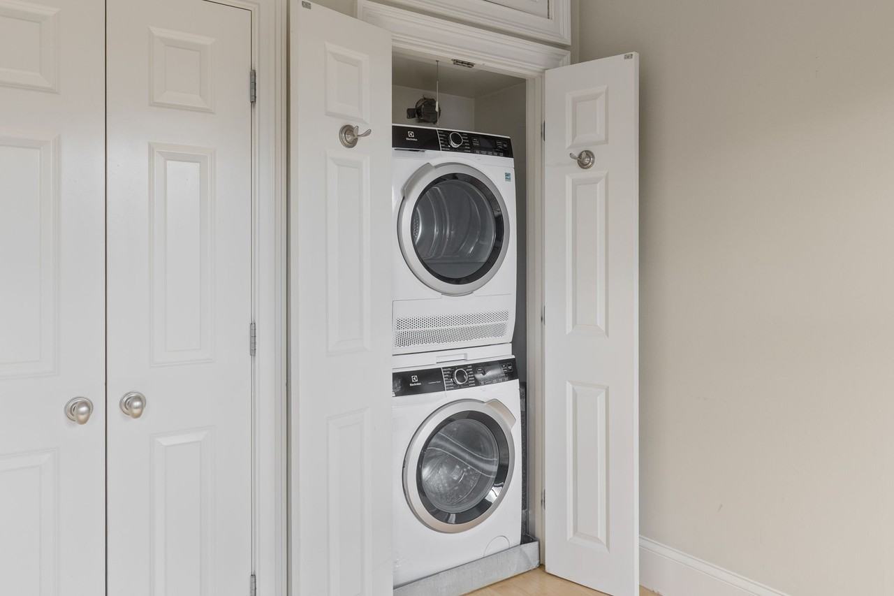 17 Follen St #4 - Photo 5 of 15