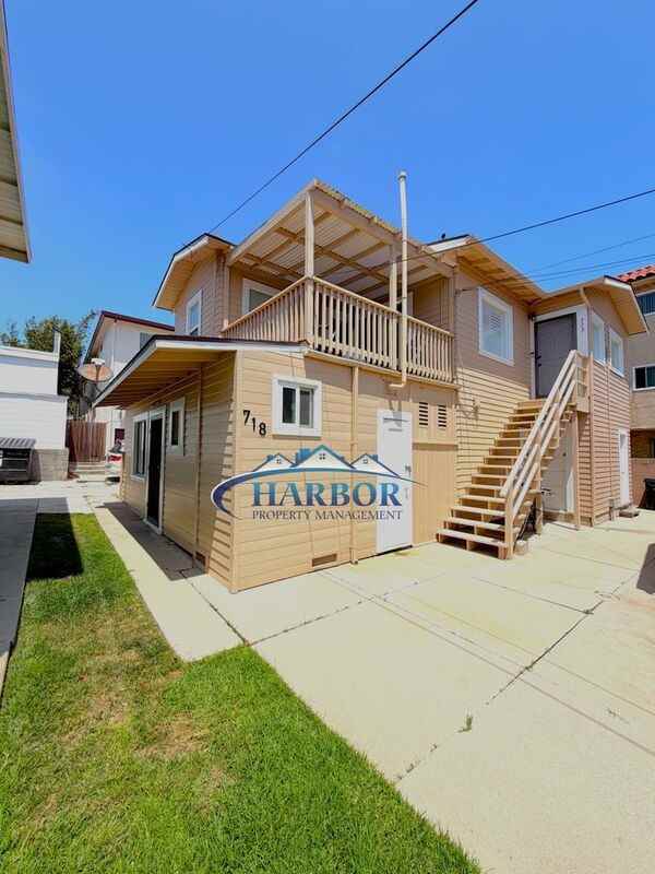 714 1/2 W 40th St #718-1-2 - Photo 2 of 8