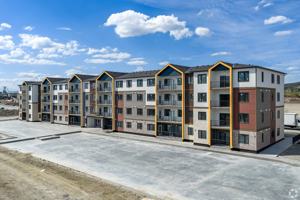featured image of 348 Greystone Boulevard #U1409