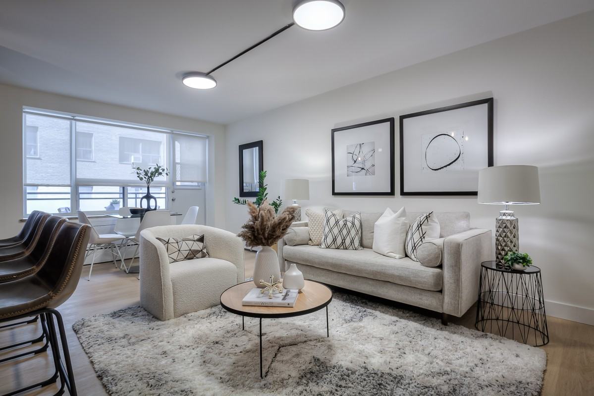 420 Eglinton Ave E #405 - Photo 3 of 29