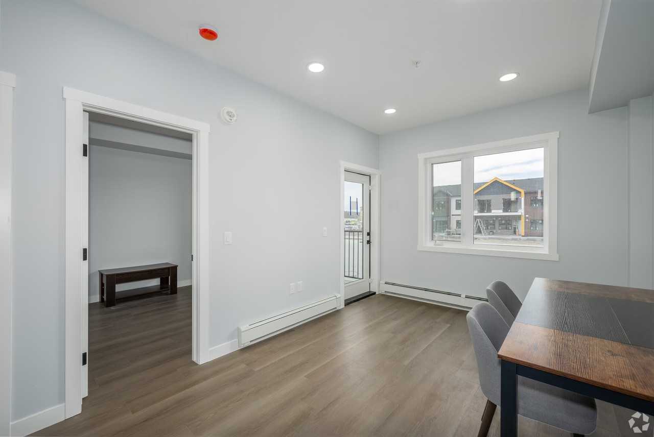 348 Greystone Boulevard - Photo 3 of 11