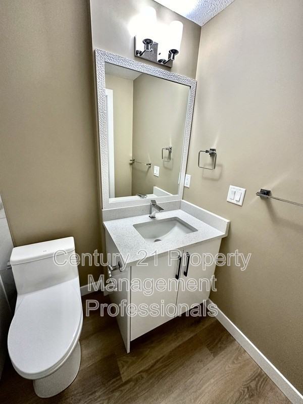 19135-29 Avenue Nw - Photo 4 of 7