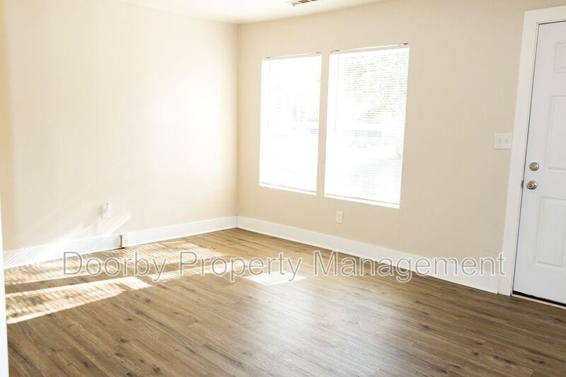 1503 E 18th St - Photo 2 of 14