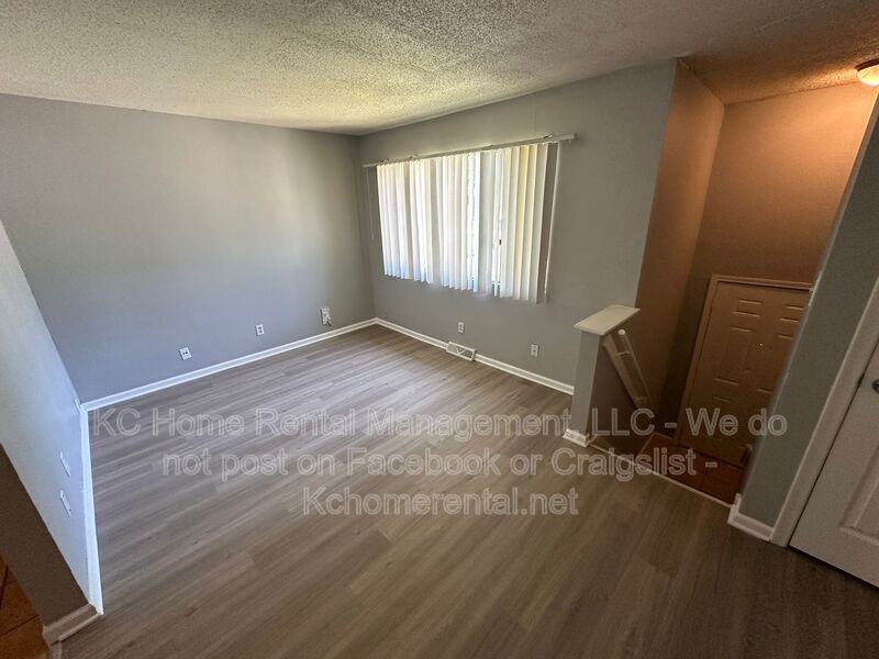 7227 Gilmore Ave - Photo 6 of 27