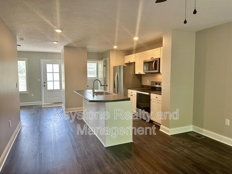 114 Village Dr - Photo 2 of 8