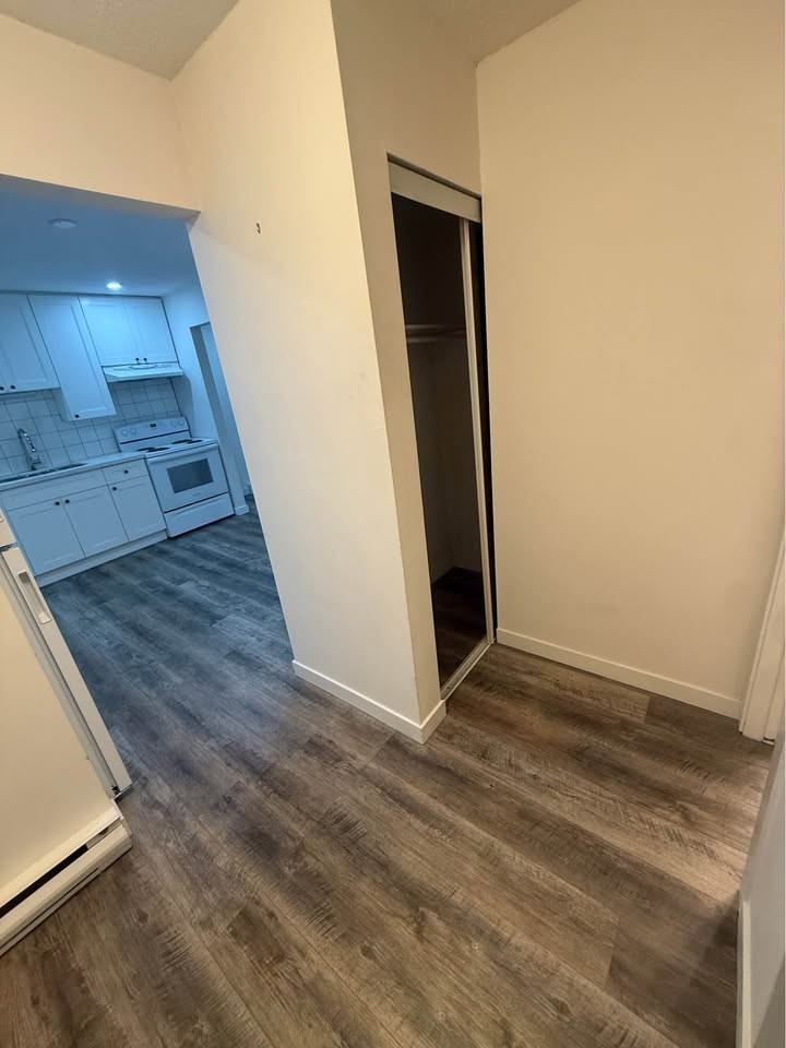 612 King Street East #6 - Photo 2 of 4