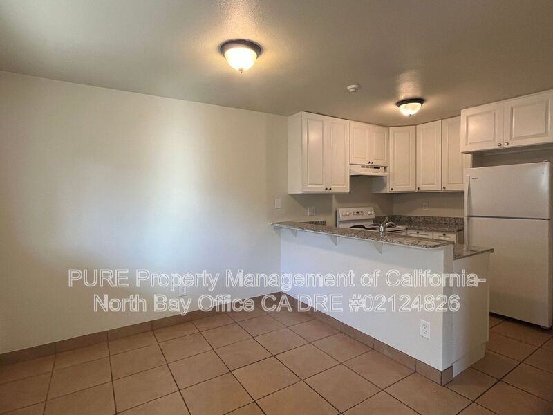 2555 - Photo 6 of 18