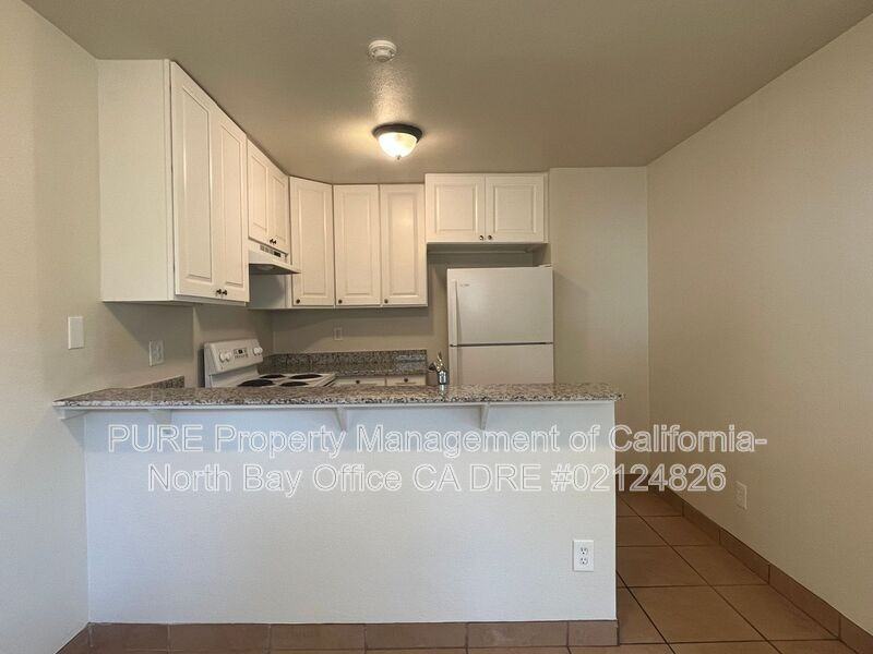 2555 - Photo 7 of 18
