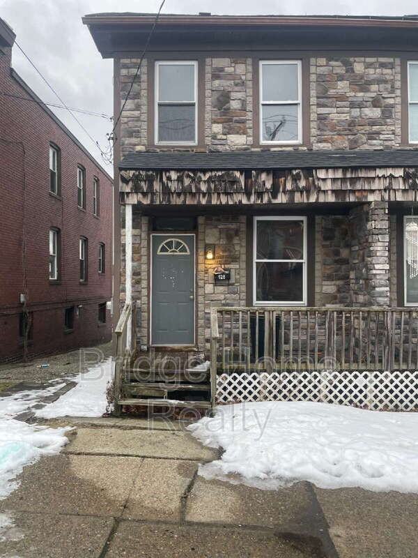 128 S Spring Ave - Photo 2 of 50