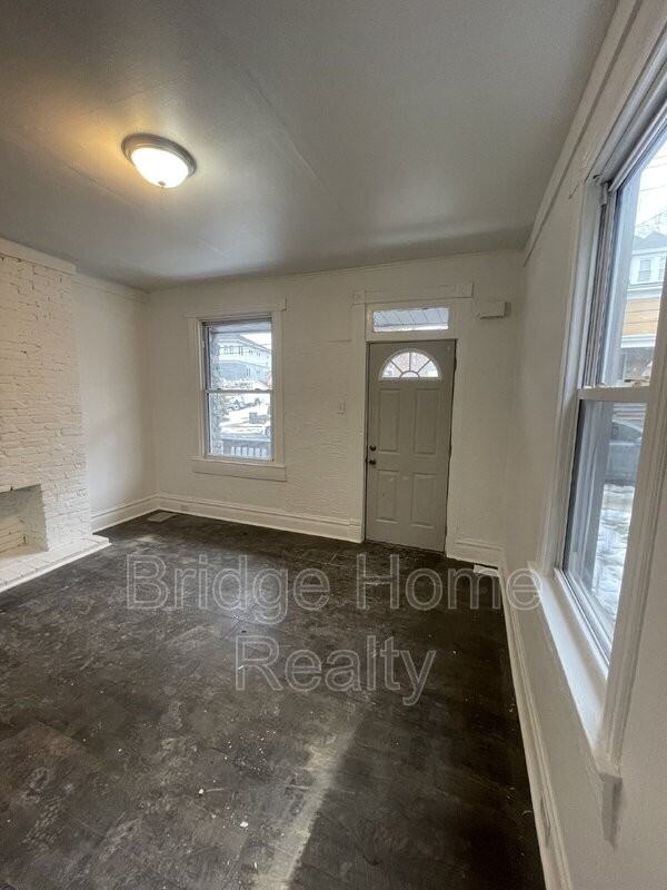 128 S Spring Ave - Photo 4 of 50