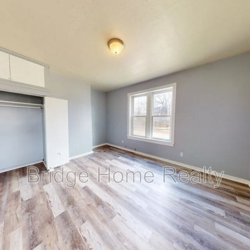 139 N Water Ave #1 - Photo 6 of 10