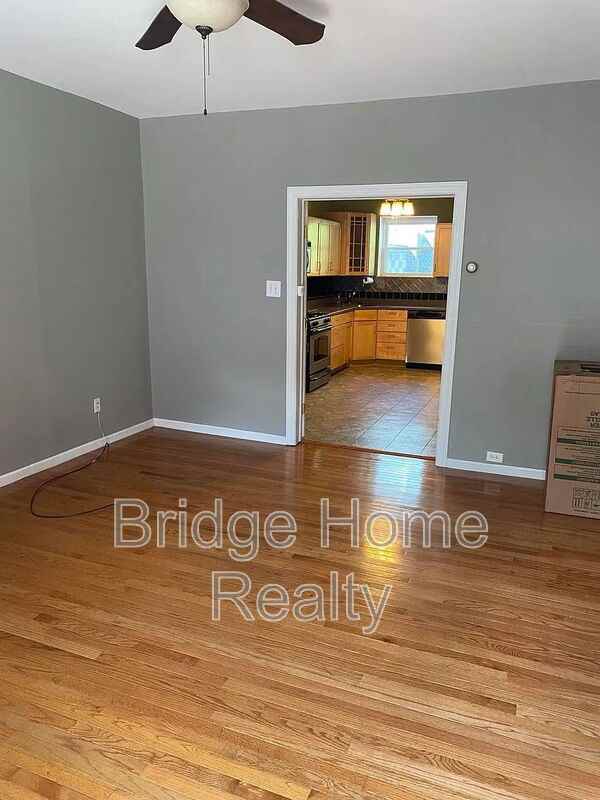 1709 Sarah St - Photo 2 of 31