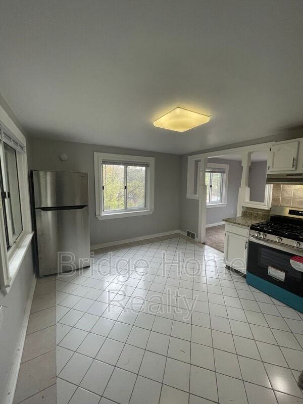 2404 S 18th St #2 - Photo 2 of 36