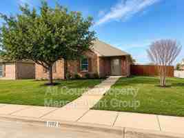 featured image of 1102 Avendale Dr