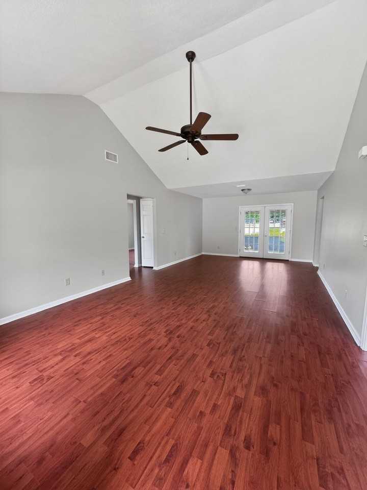 12 E Beaver Ln - Photo 3 of 19