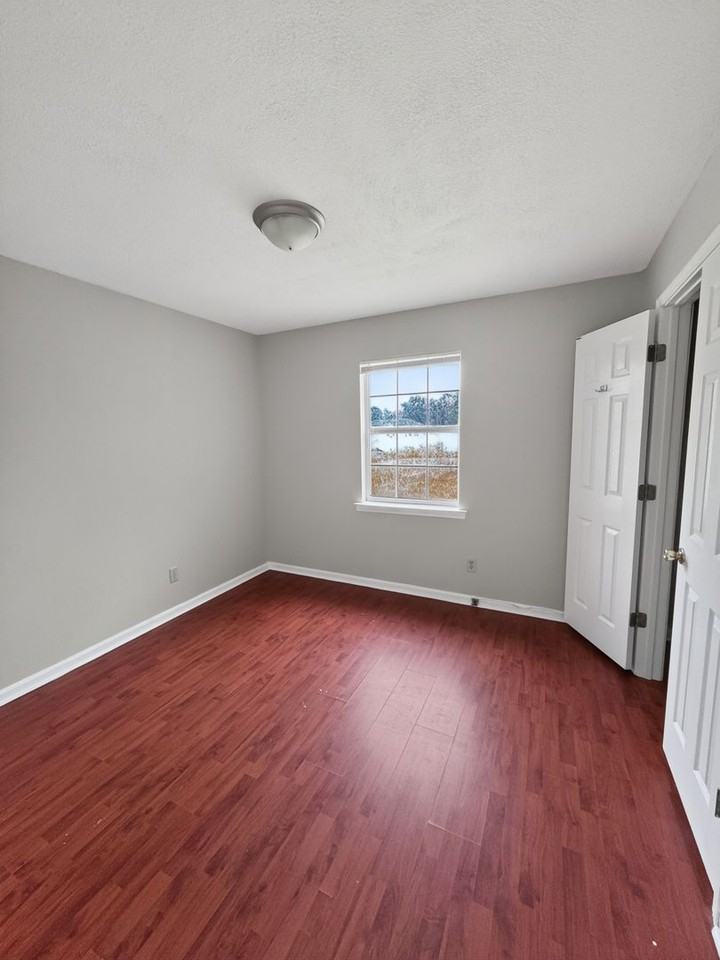12 E Beaver Ln - Photo 6 of 19
