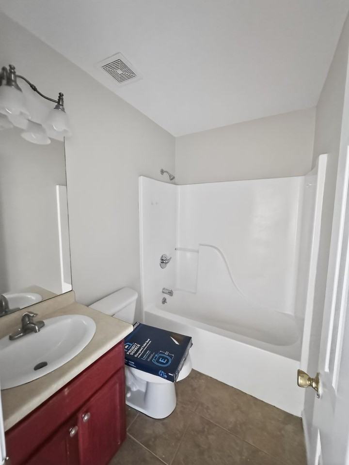12 E Beaver Ln - Photo 7 of 19