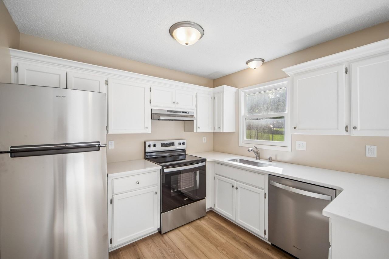 3305 61st St #NA - Photo 3 of 12
