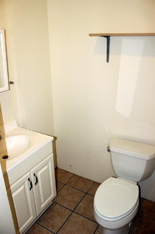109 Windsor St #4 - Photo 5 of 7