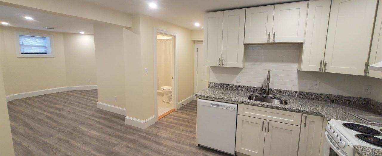 24 Royce Rd #5B - Photo 3 of 4