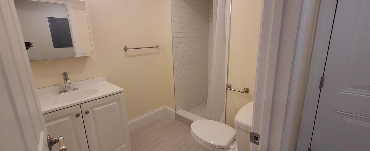 24 Royce Rd #5B - Photo 4 of 4