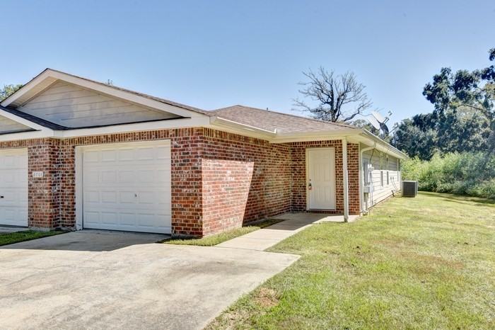 2706 6th Ave #B - Photo 2 of 28