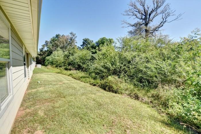 2706 6th Ave #B - Photo 3 of 28