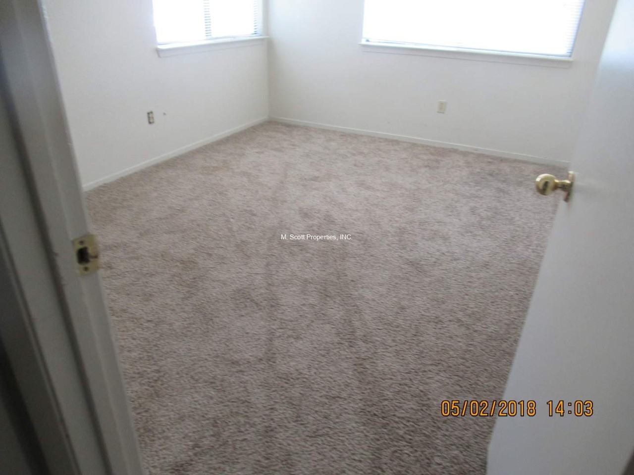 340 Sweetwater Cir #B - Photo 4 of 6