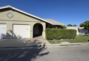 featured image of 26827 Circle Of The Oaks #NA
