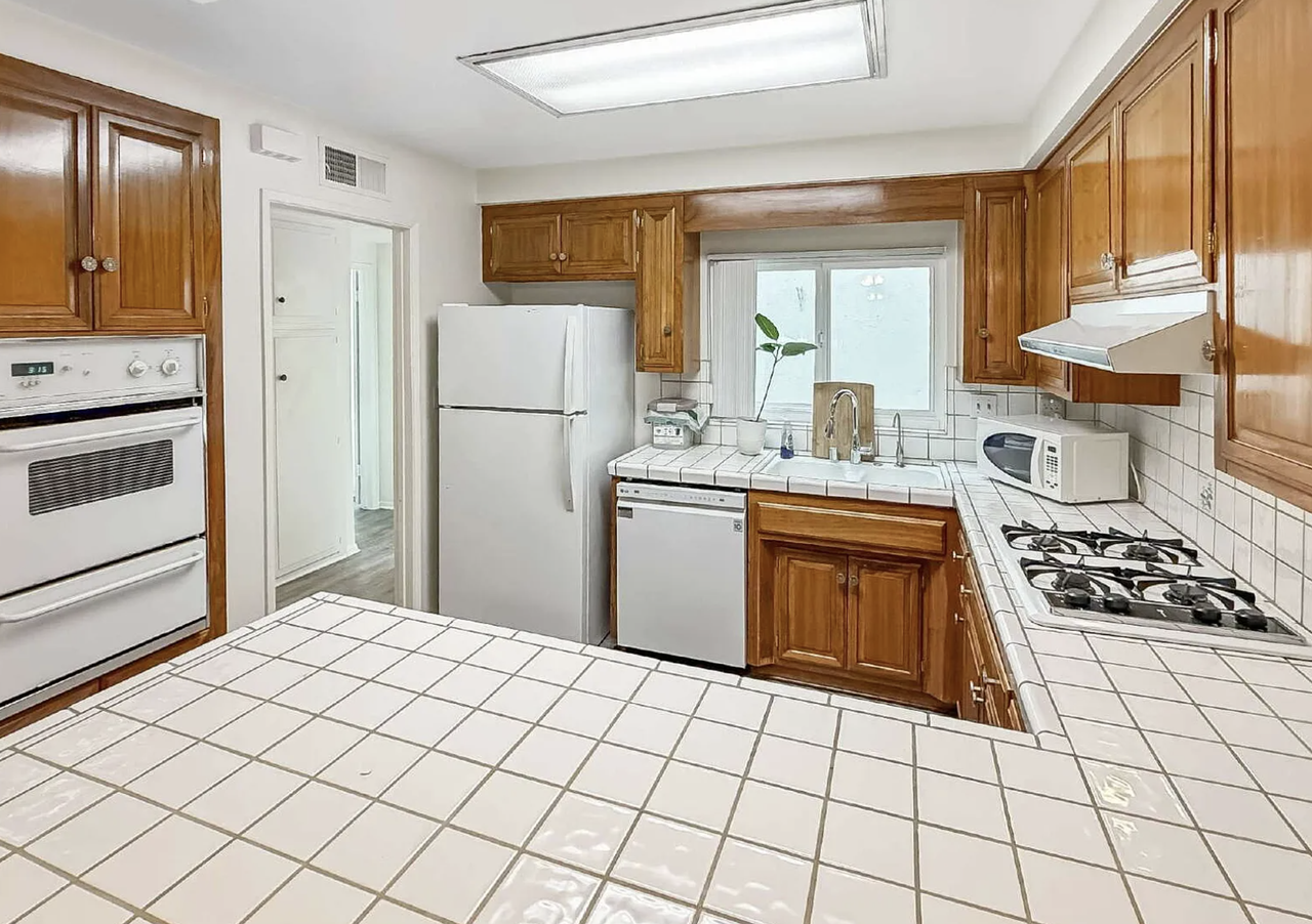 26827 Circle Of The Oaks #NA - Photo 2 of 32