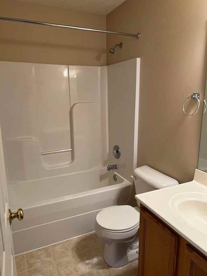 24 Chesterfield Ct #NA - Photo 3 of 6