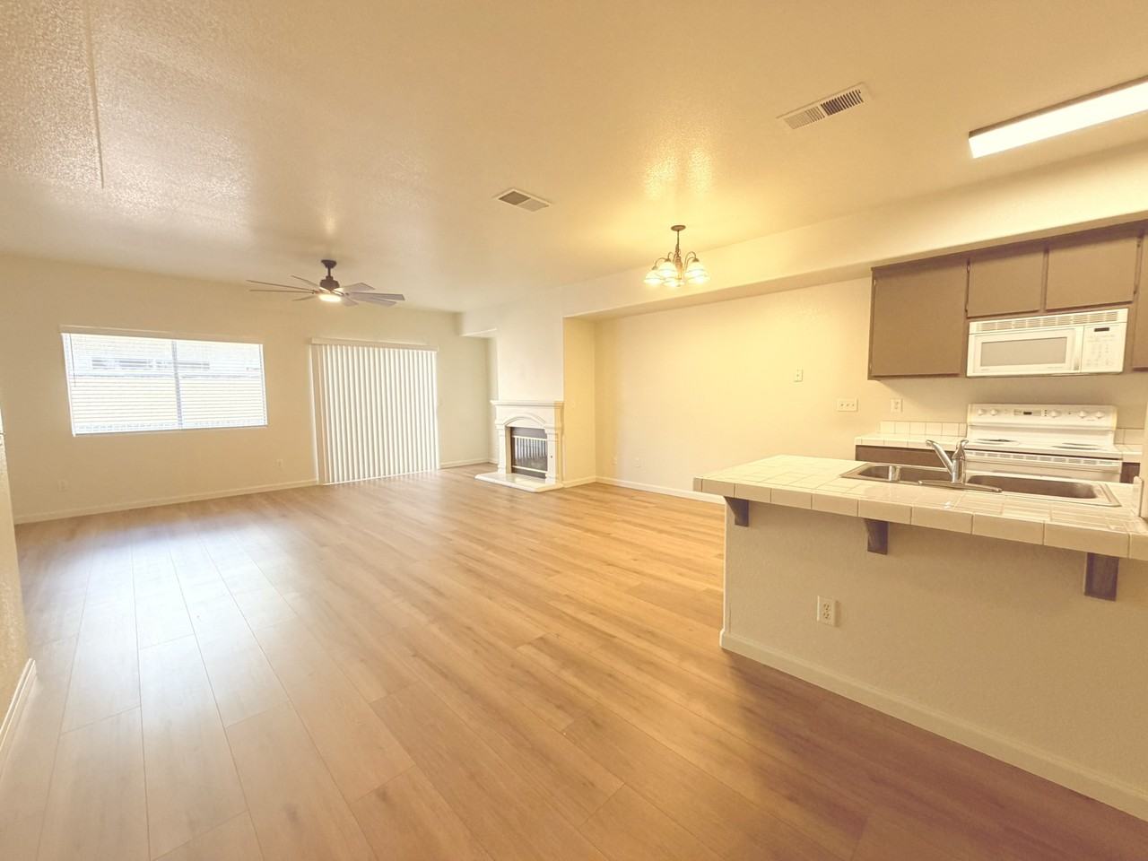 1271 W Spruce Ave #1271 - Photo 3 of 15
