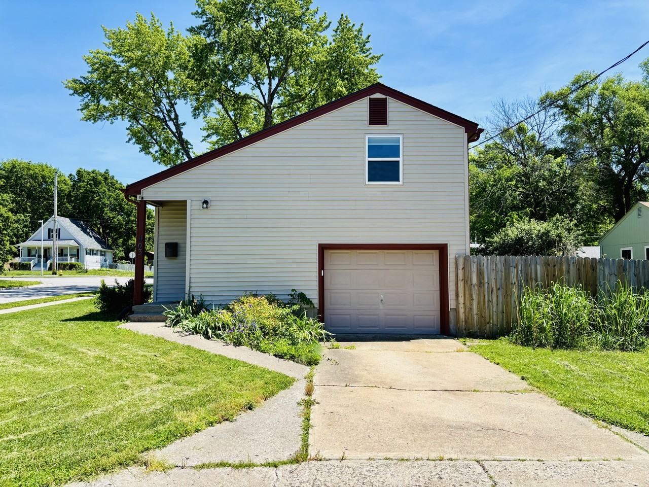 403 S Church St #NA - Photo 4 of 19