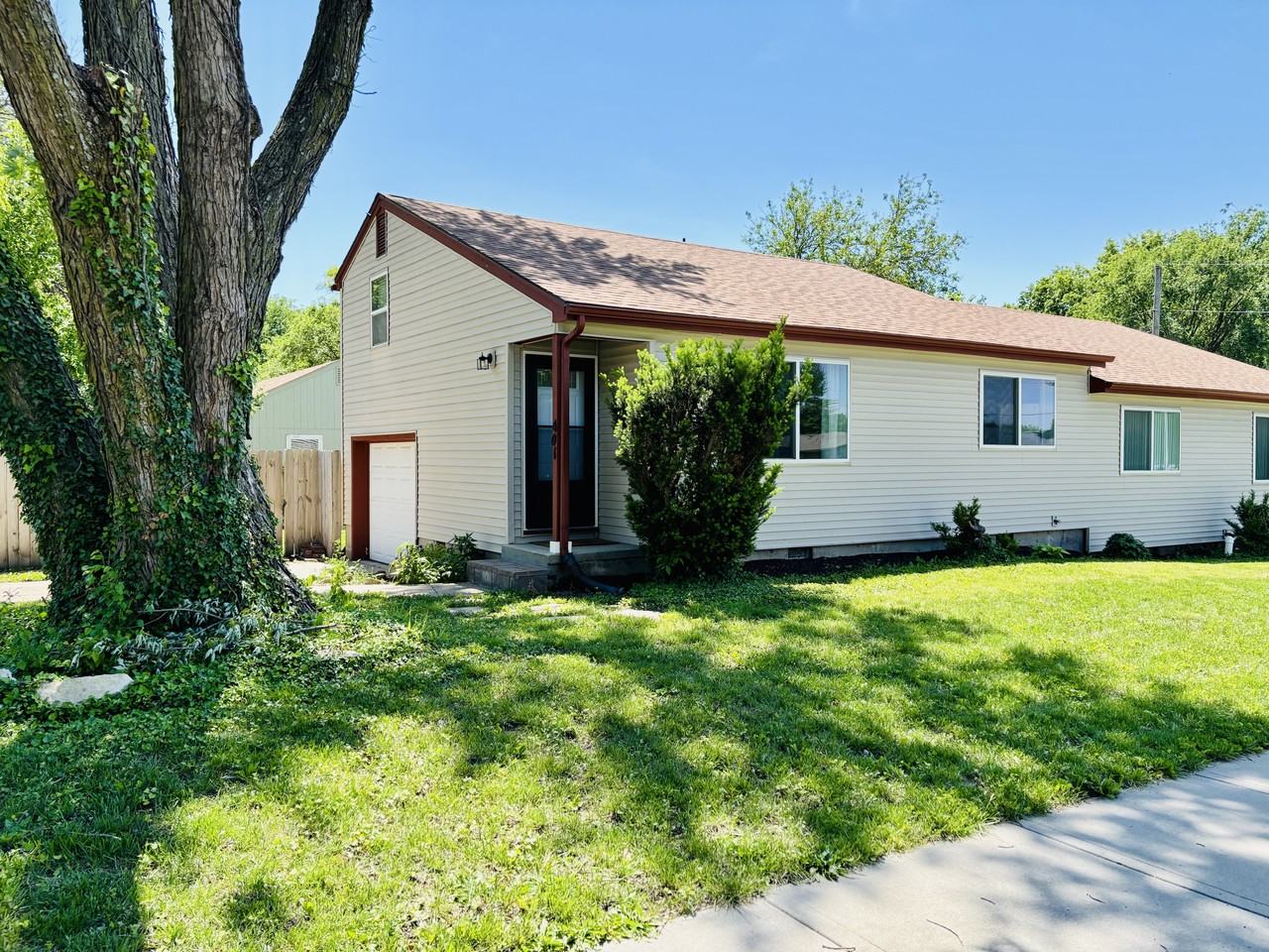 401 S Church St #NA - Photo 2 of 18
