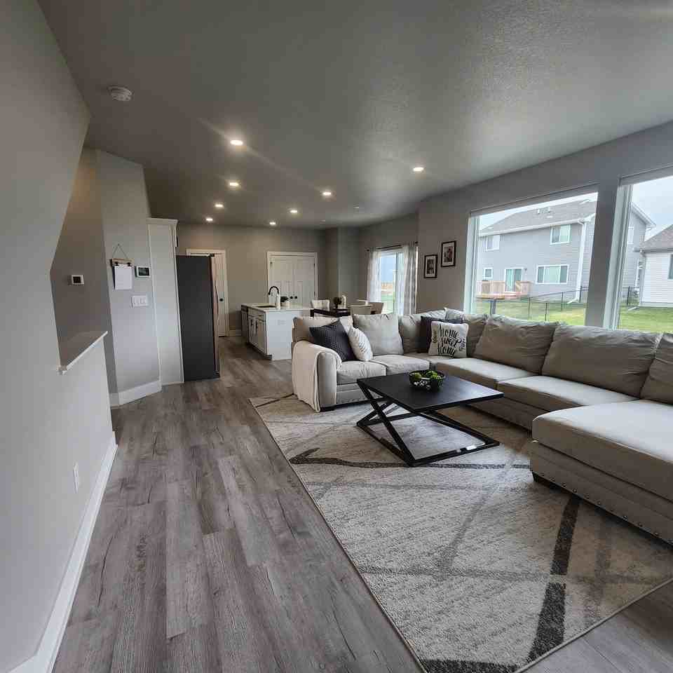 603 Ne Pearl Dr #NA - Photo 5 of 15