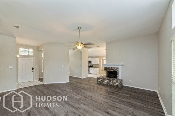 4136 Clary Dr - Photo 6 of 22