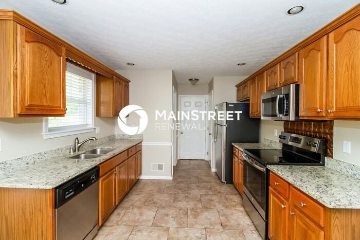 10105 John Ashley Ct - Photo 6 of 15