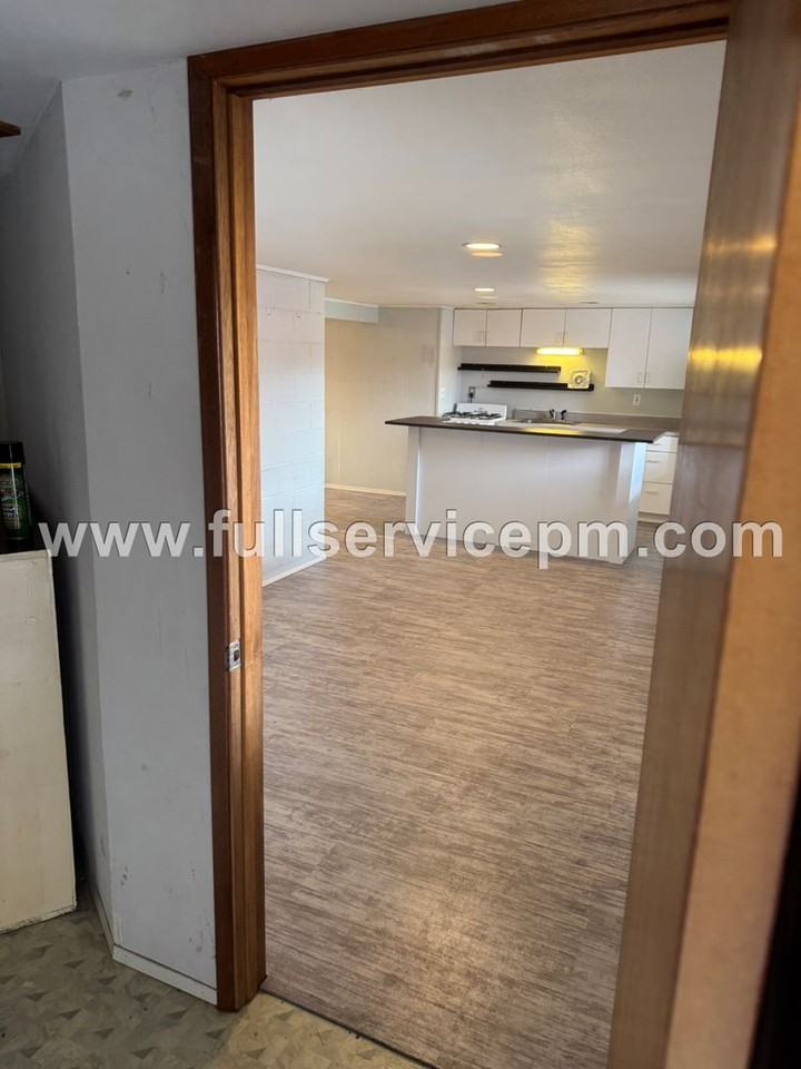 625 Avenue B #2 - Photo 7 of 32