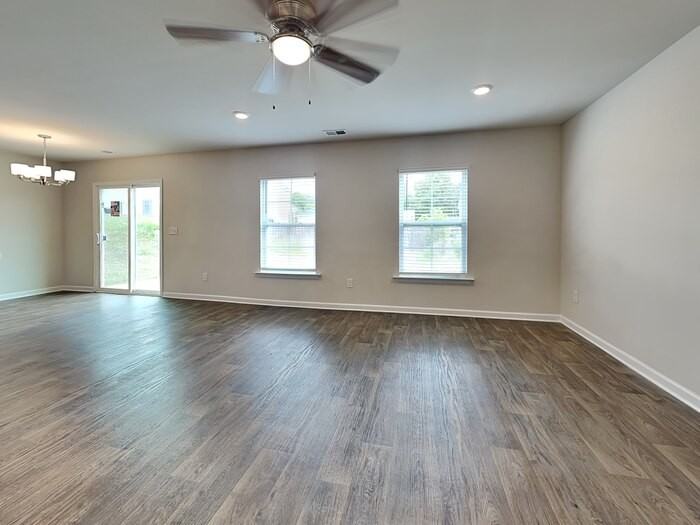 331 Crooked Pine Ct - Photo 5 of 21