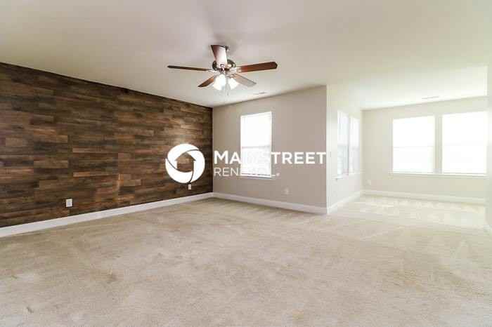 142 Needham Ln - Photo 5 of 17
