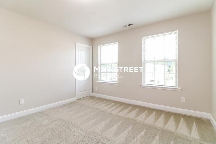142 Needham Ln - Photo 6 of 17