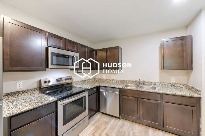 9943 Valley Wind Dr - Photo 5 of 14